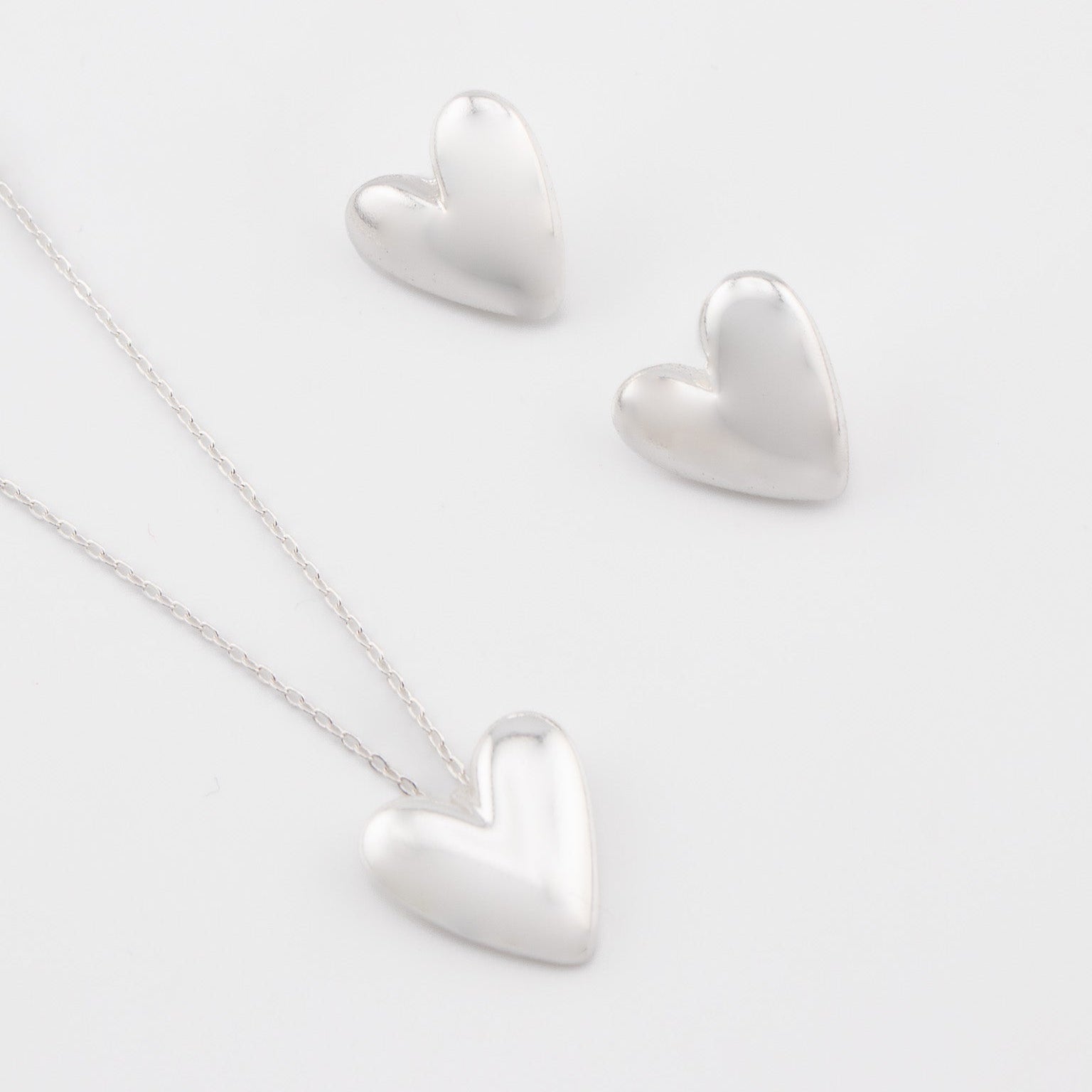 Set Collar + Aretes Corazón Plata