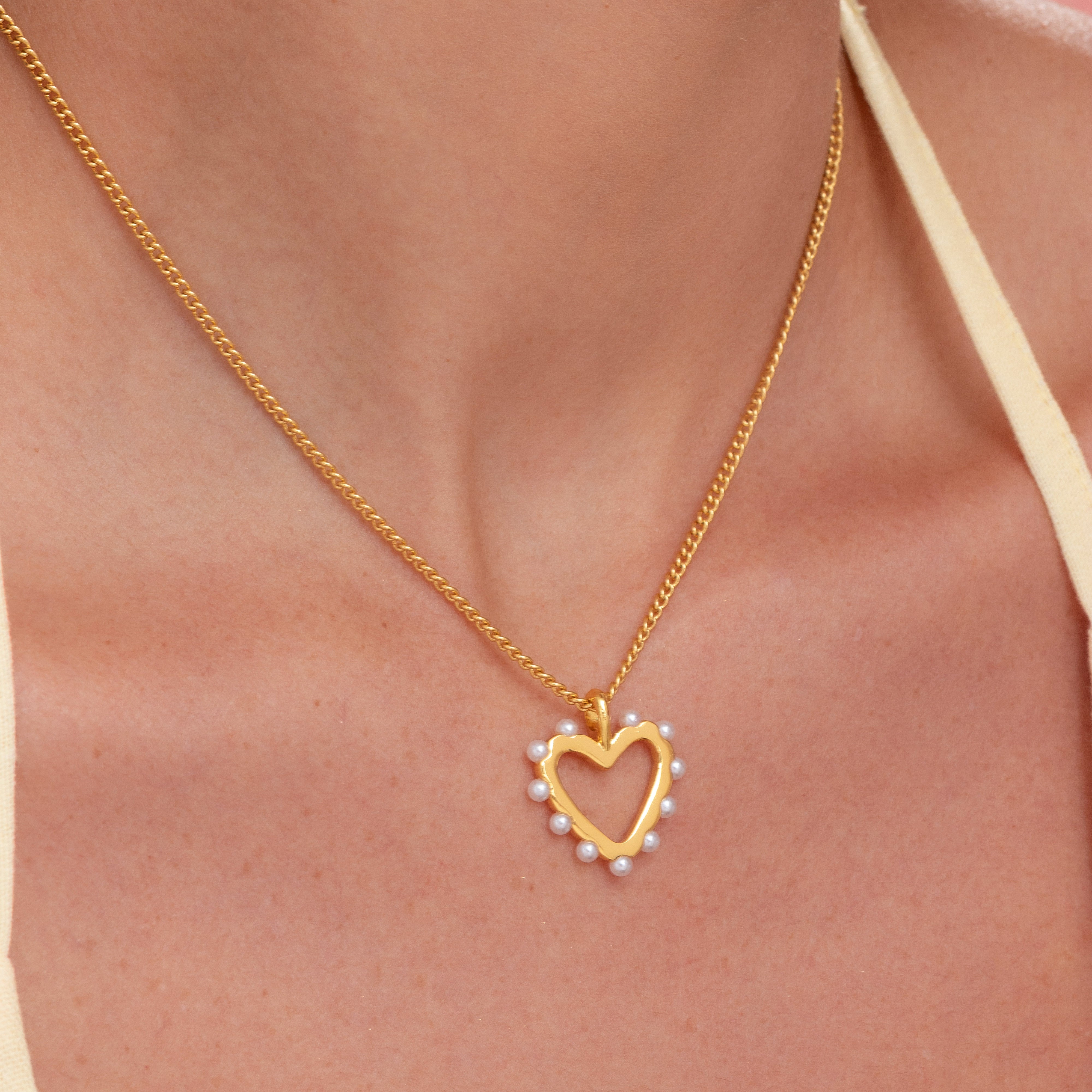 Set Collar Corazón Perla + Aretes