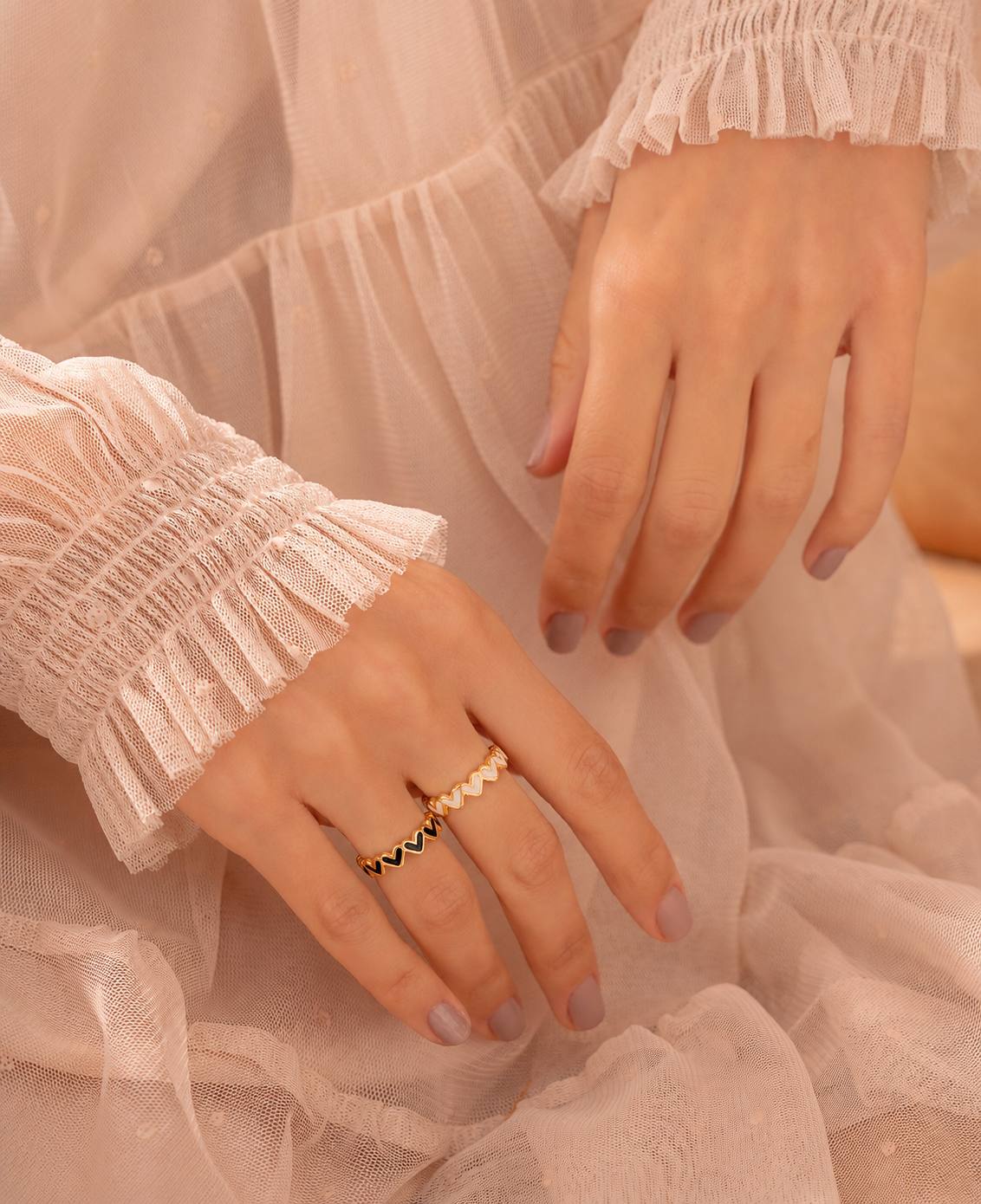 Set Anillo x2 Multicorazones Nude y Negro