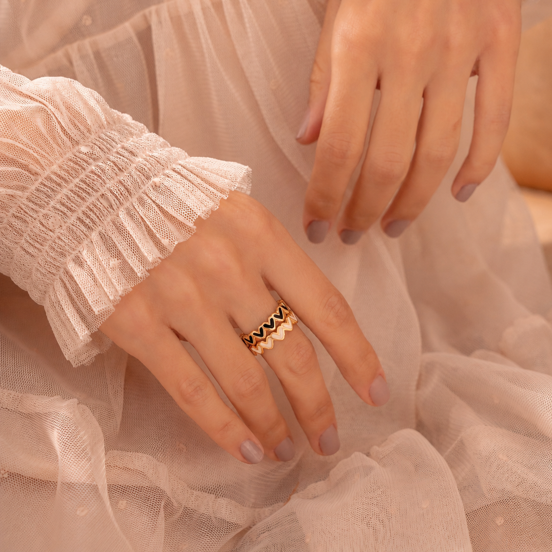 Set Anillo x2 Multicorazones Nude y Negro