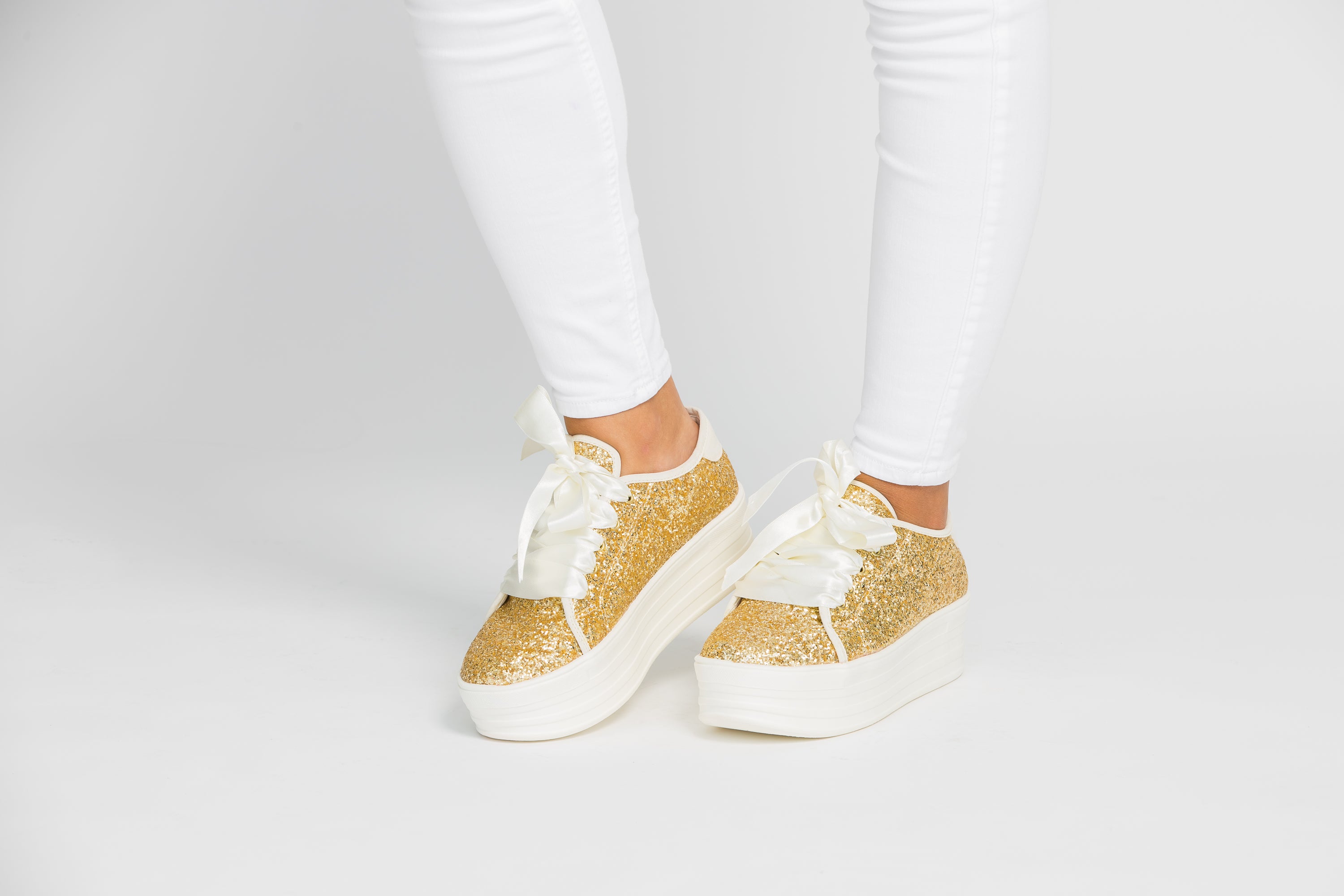 Tenis Escarcha Dorado